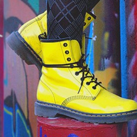 Dr. Martens Shoes - RARE NWOT 💛 Dr. Martens 1460W Boots in Sun Yellow